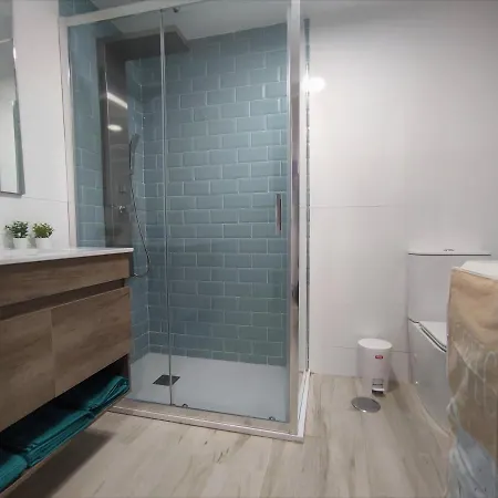 Aqua 토레몰리노스